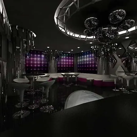 Palm World & Hotell 5*