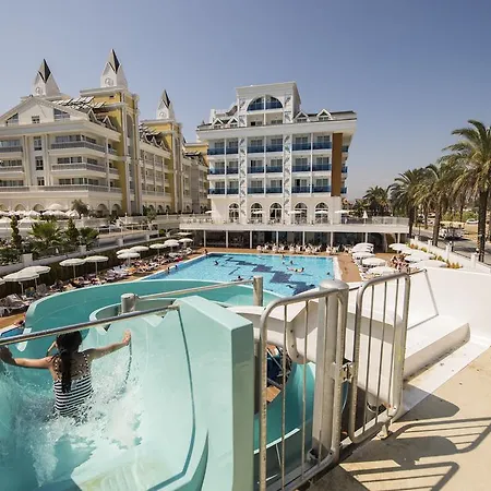 Hotell Palm World &